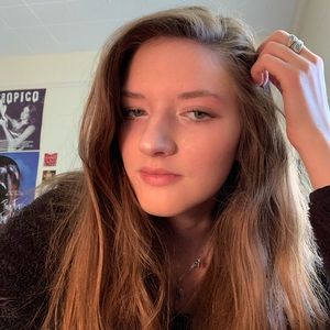 Meet your Posher, Lily